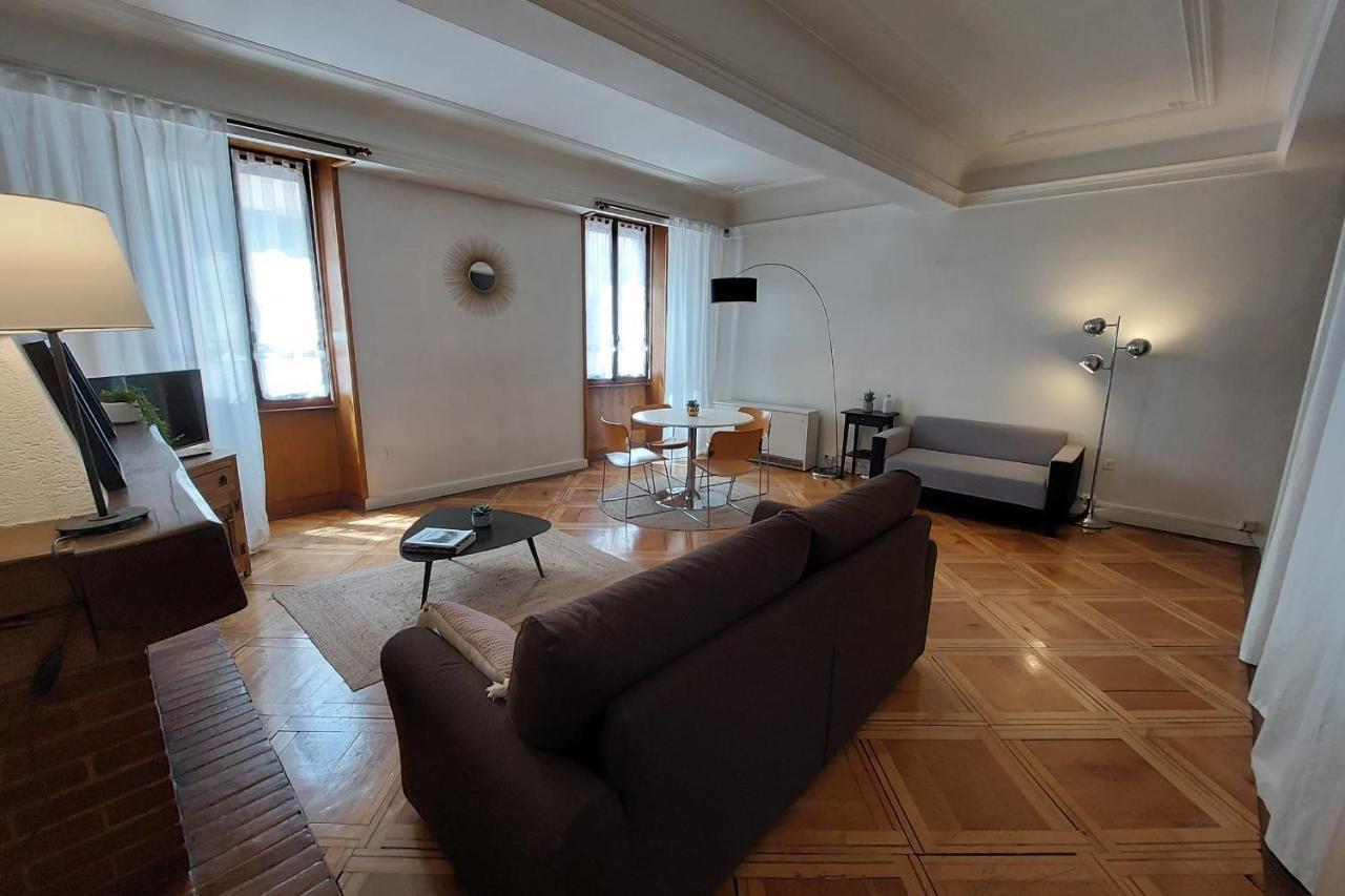 Le Vintage - Appartement En Plein Coeur De La Vieille Ville آنسي المظهر الخارجي الصورة